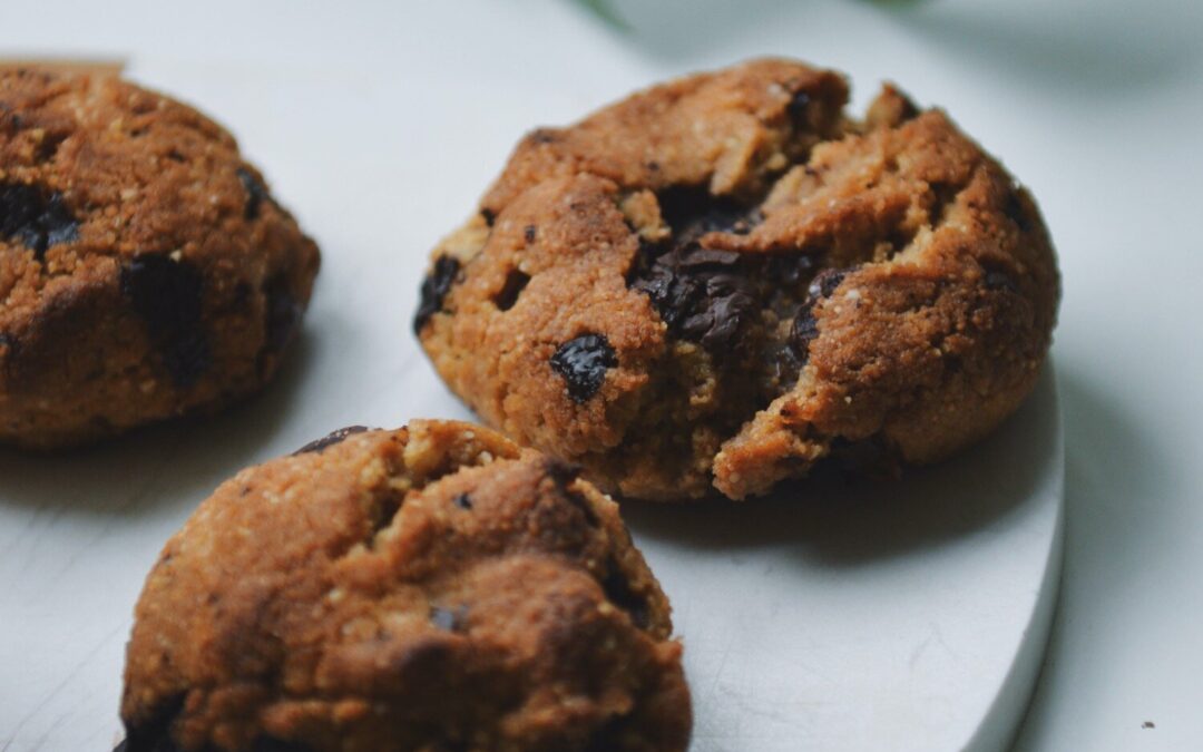 Galletas de almendra y cacahuete con chocolate